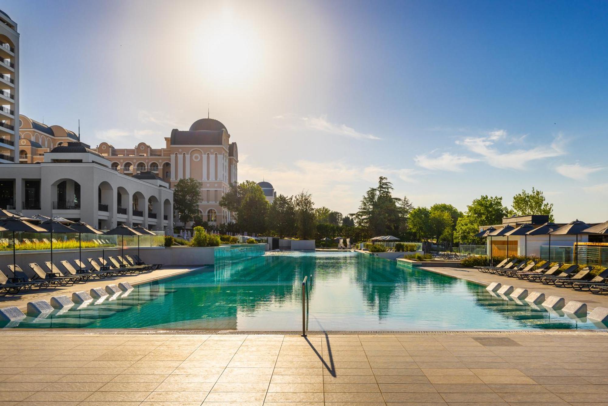 Secrets Sunny Beach Resort & Spa (Adults Only) Екстер'єр фото The swimming pool at the hotel