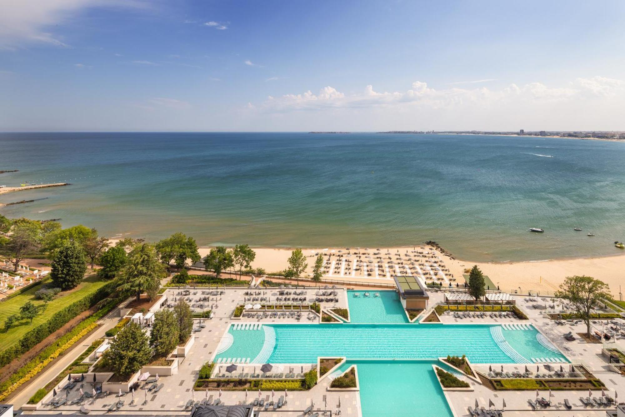 Secrets Sunny Beach Resort & Spa (Adults Only) Екстер'єр фото The beach at the hotel