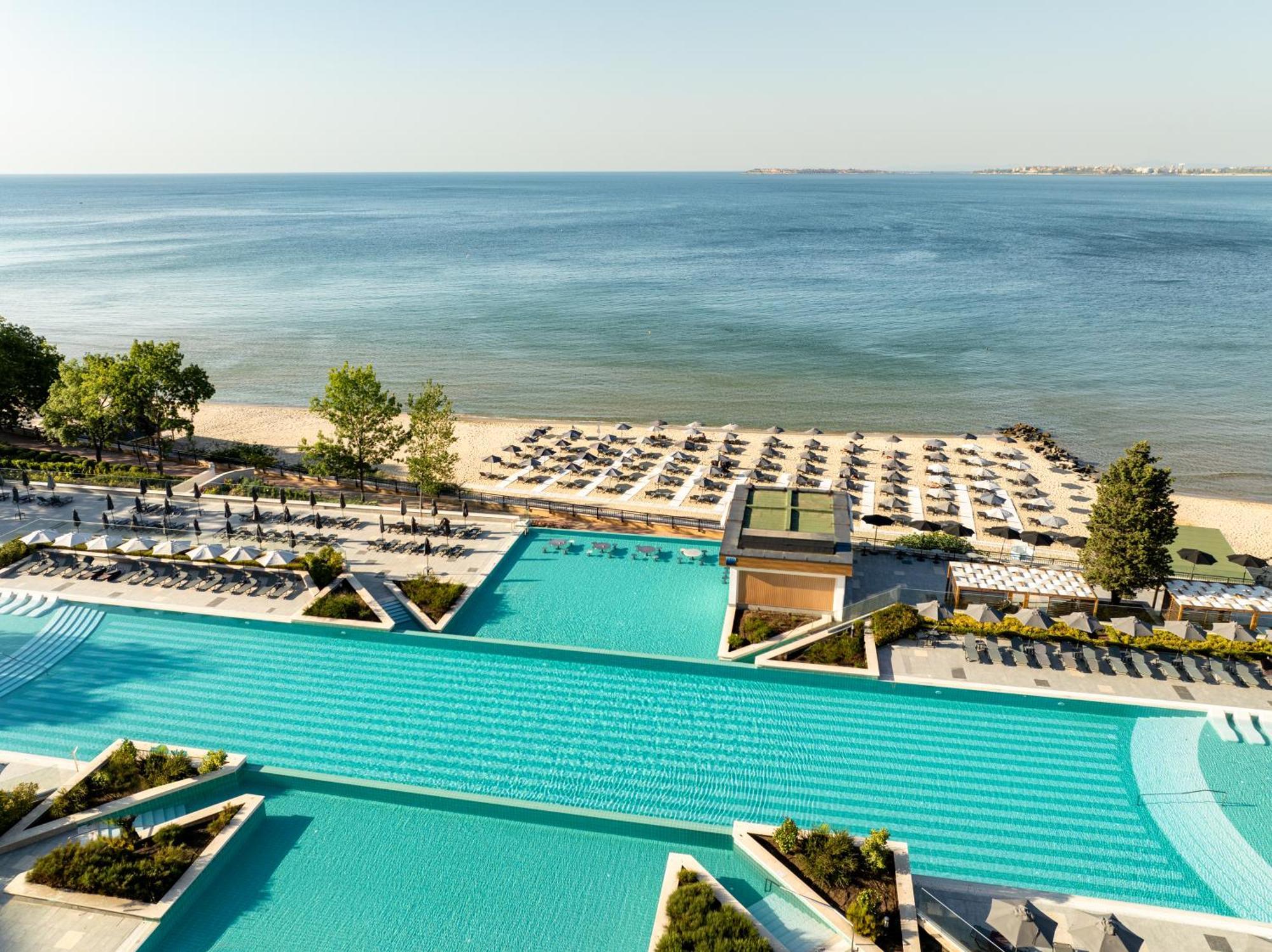 Secrets Sunny Beach Resort & Spa (Adults Only) Екстер'єр фото The hotel's swimming pool